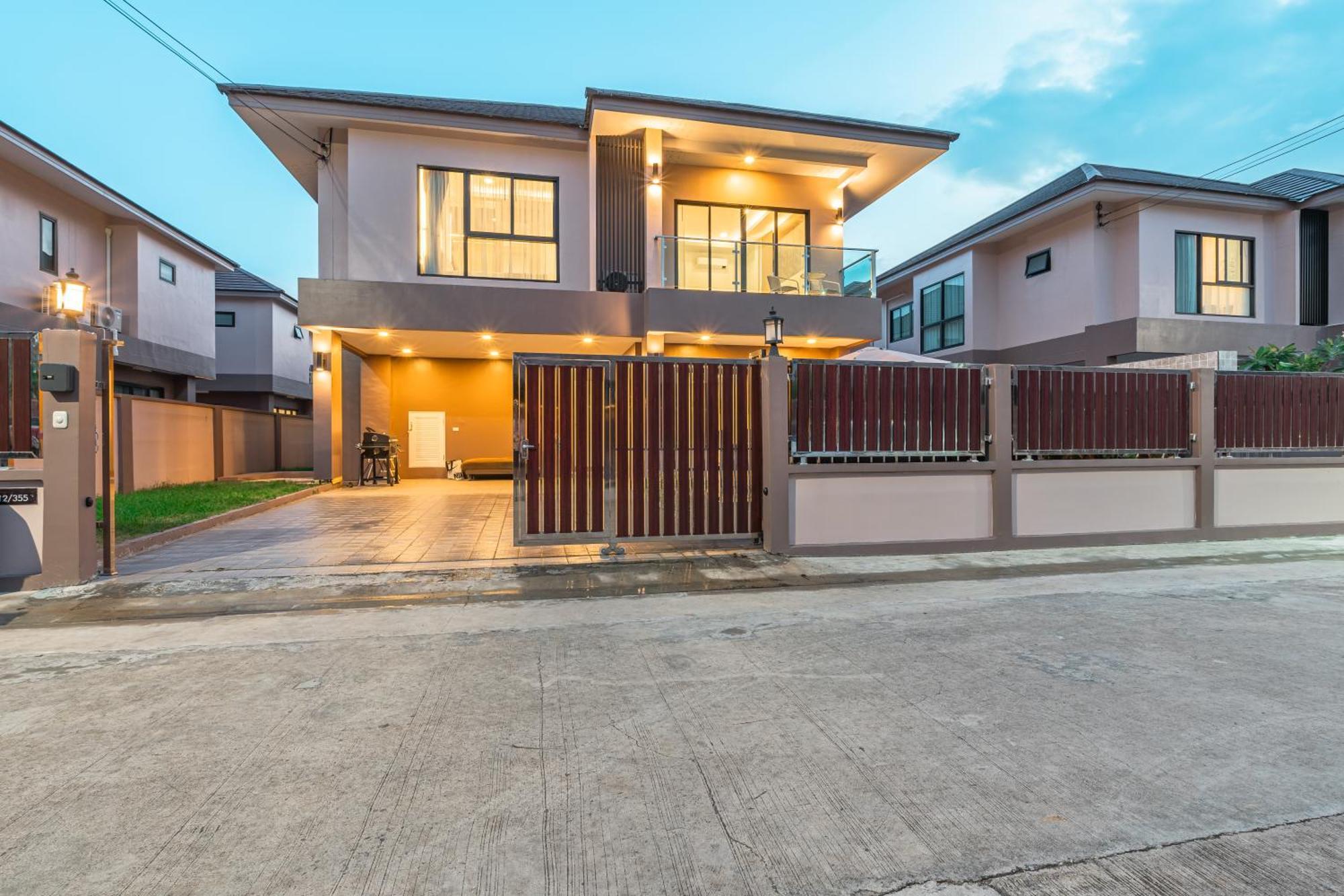Southern Peak Pool Villa Huay Yai Pattaya Banhuajjaj Kültér fotó